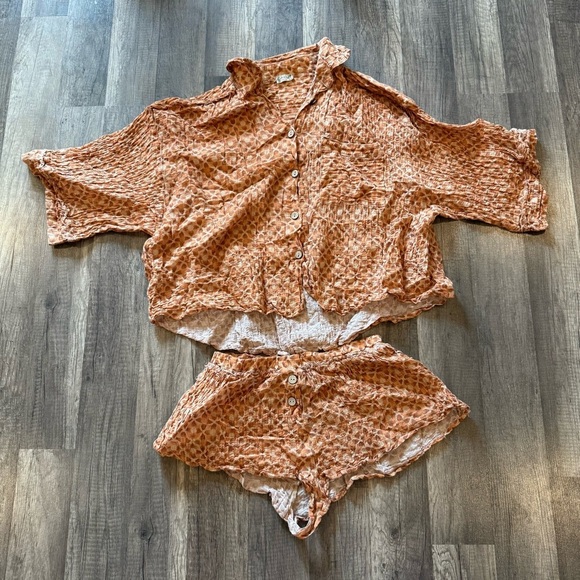 Free People Care FP Linen Daydreamer Set /
Sand Combo - Picture 8 of 16